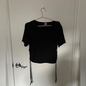 H&M/Divided Black Women’s Short Sleeve Drawstring Top